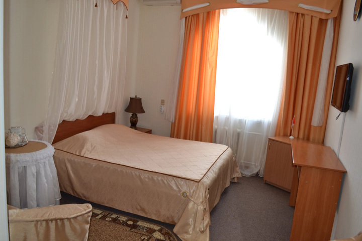 Room 19 of 19