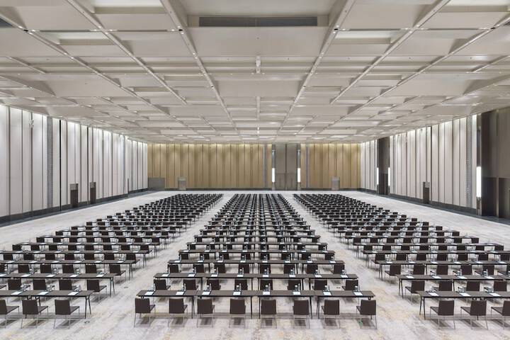 Ballroom/Hall 137 of 251