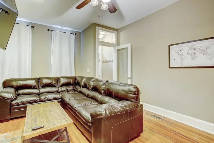 Room 3 of 16