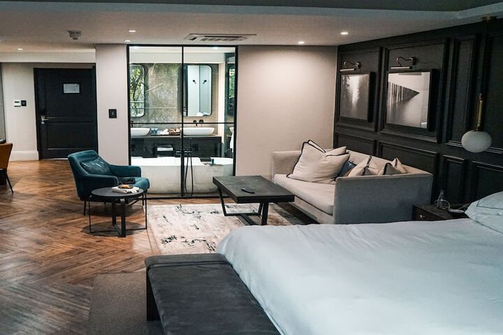 Room 20 of 121