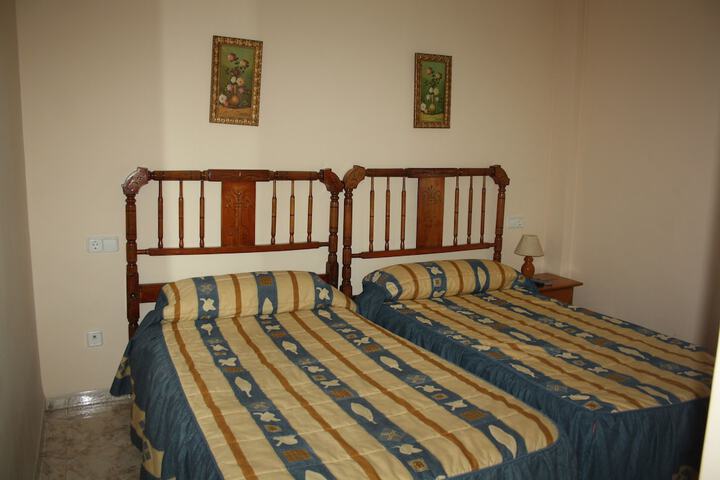 Room 3 of 48