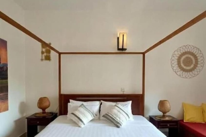 Room 10 of 36