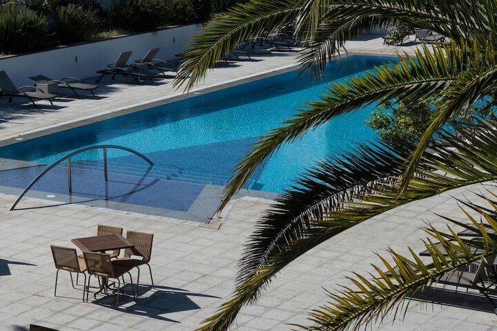 Pool 64 of 126