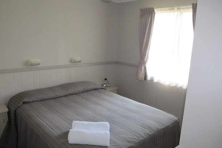 Room 15 of 34