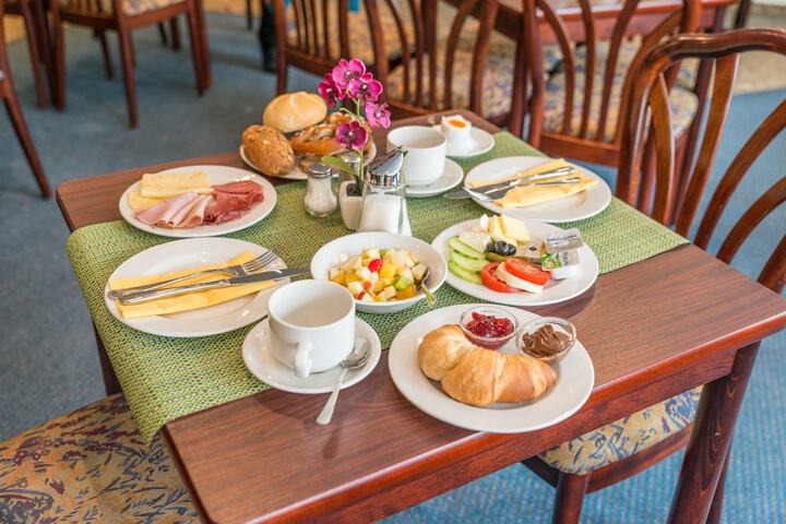 Breakfast/Coffee Service 58 of 64
