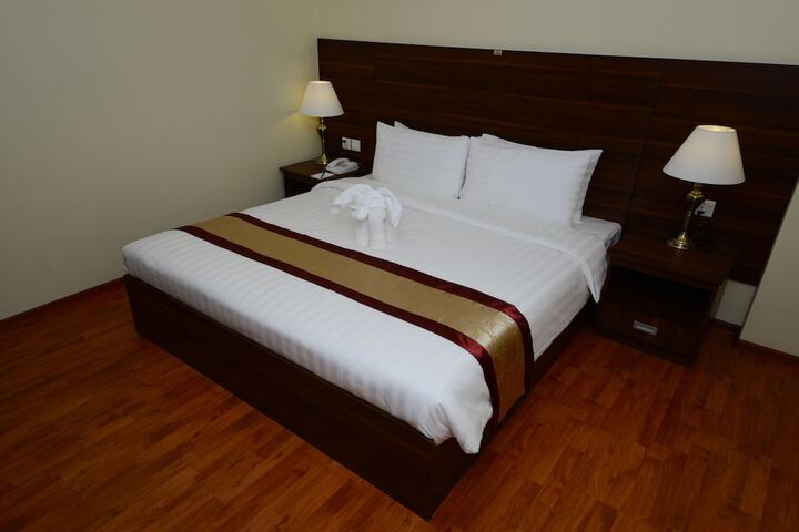 Room 12 of 43