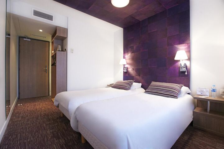 Room 3 of 29