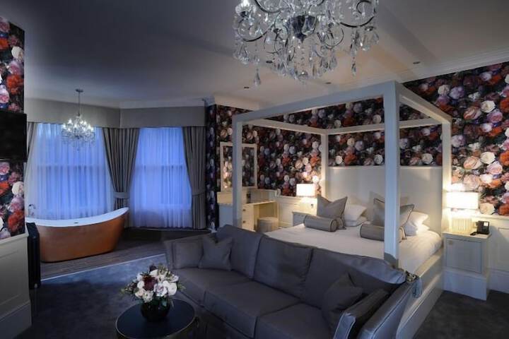 Room 30 of 56