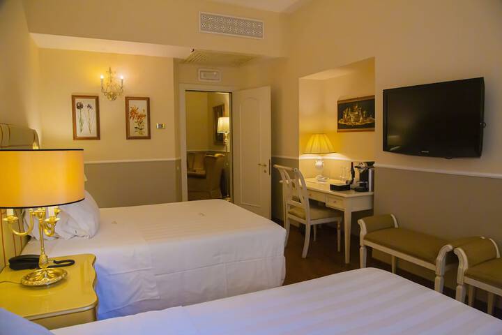 Room 36 of 106
