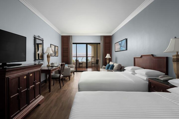 Room 49 of 175