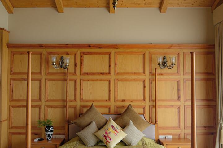 Room 20 of 48