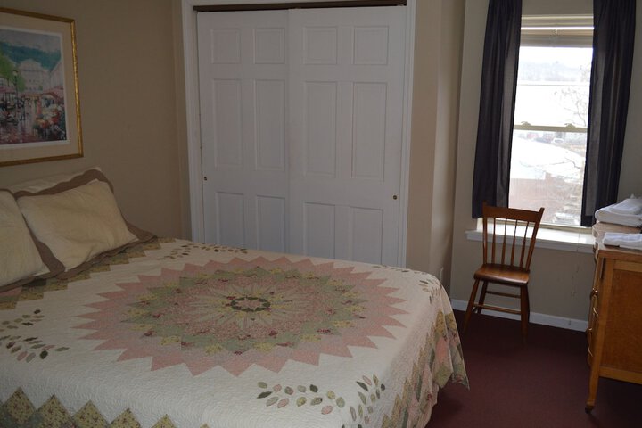 Room 2 of 22
