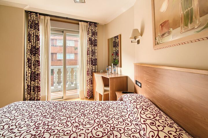 Room 19 of 33