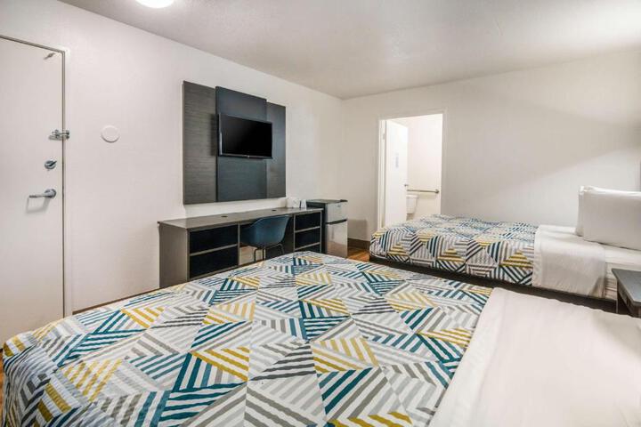 Double Room Disability Accessible (1 of 6)
