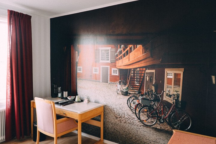 Room 21 of 47