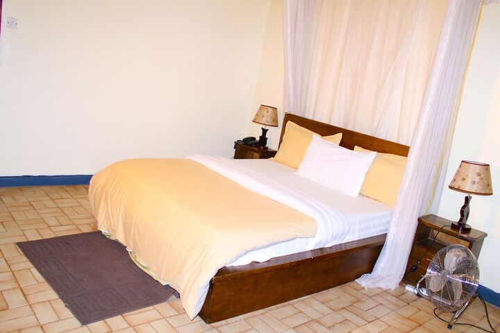 Room 6 of 50