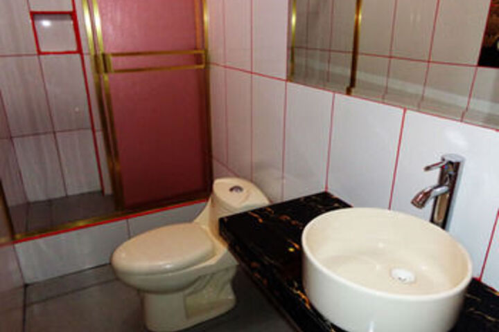 Room 2 of 22
