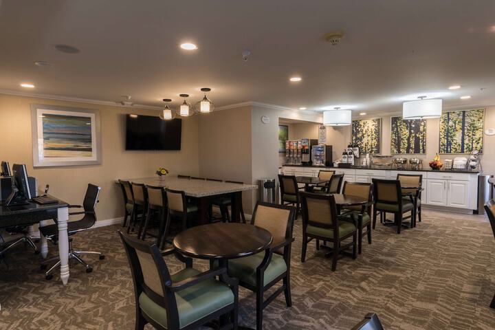 Breakfast area