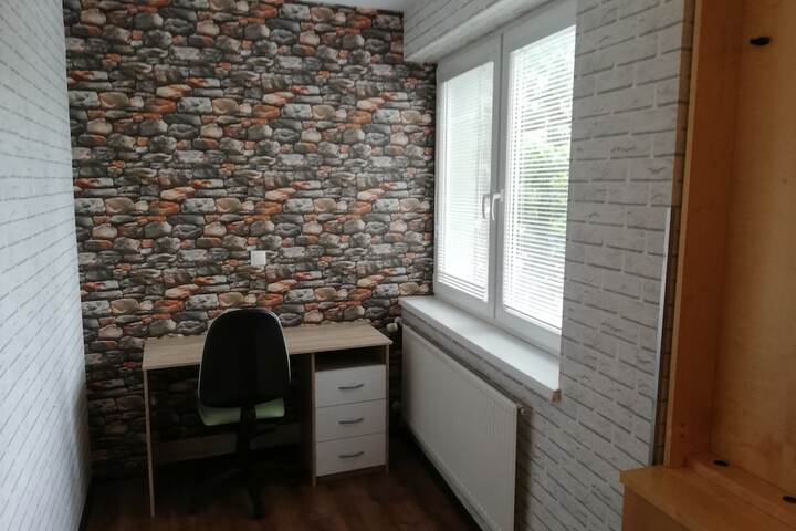 Room 9 of 34
