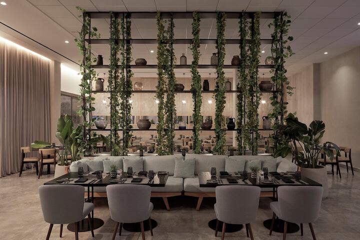 Dining 93 of 135