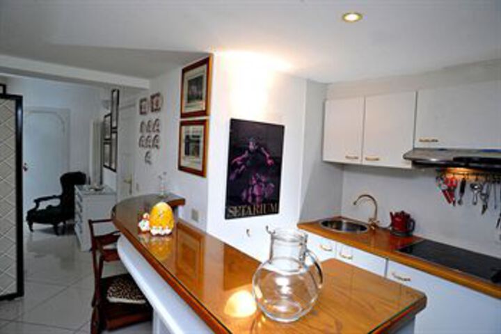 Room 15 of 30