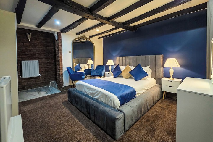 The Courtyard Lodge