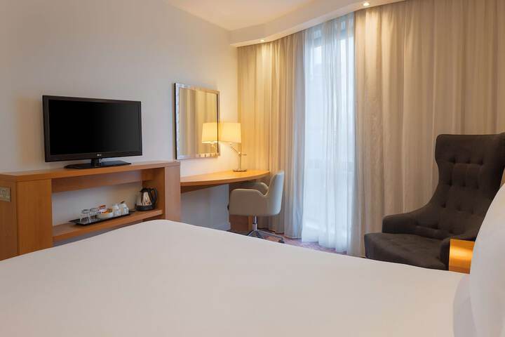 Room 31 of 108