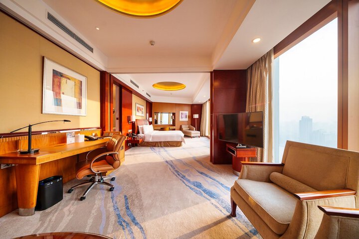 Room 33 of 229