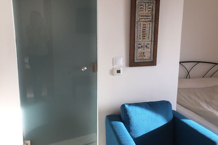 Room 44 of 78