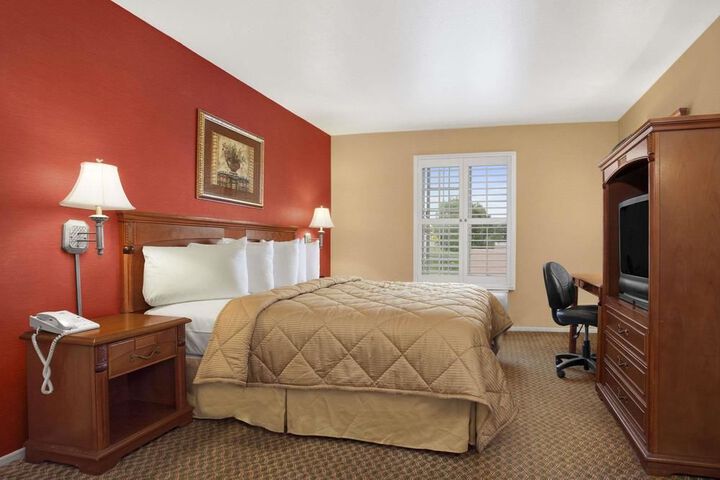 Room 14 of 64