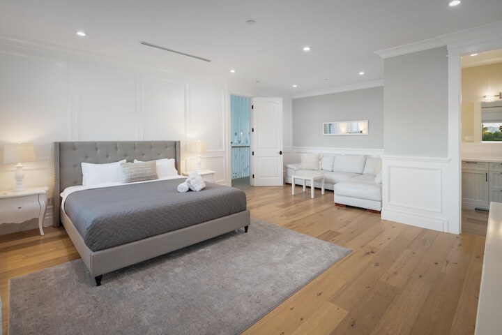 Room 15 of 74