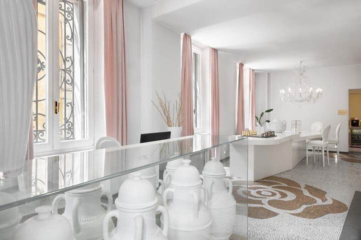 Entrance & Lobby
