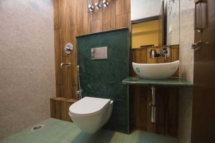 Room 15 of 18