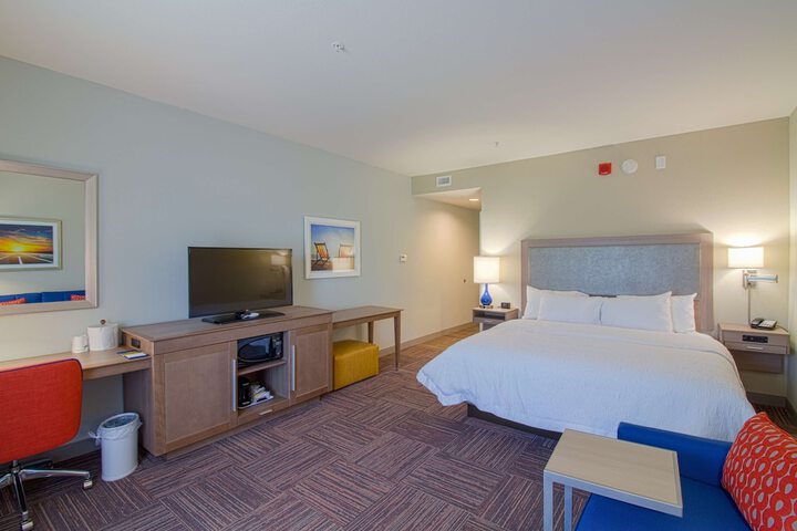 Room 10 of 42