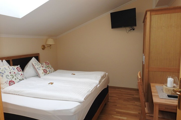 Room 34 of 70