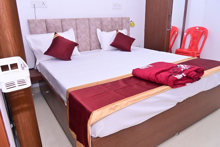 Room 14 of 27