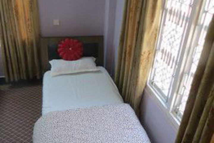 Room 17 of 30