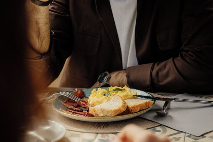 Breakfast/Coffee Service 125 of 157
