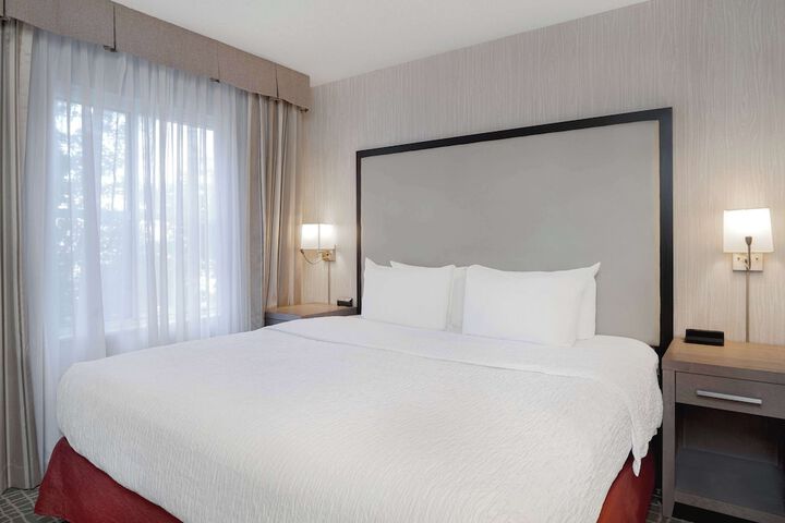 1 King Bed 1 Bedroom Suite (12 of 16)