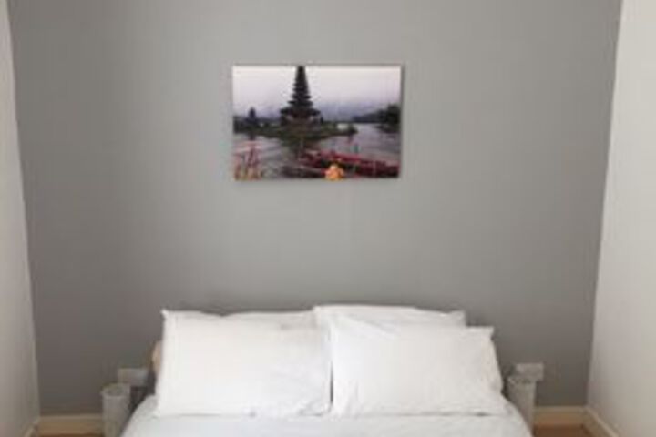 Room 5 of 20