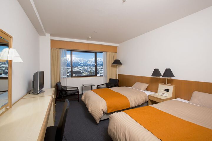 Room 6 of 26