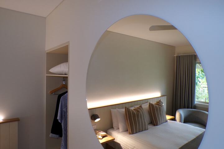 Room 2 of 41
