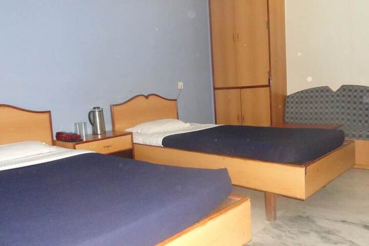 Room 6 of 29