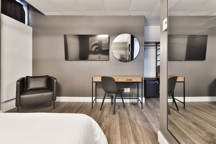 Room 34 of 55