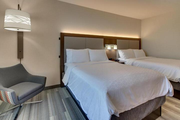 Standard Room, King or Two Doubles (1 of 4)