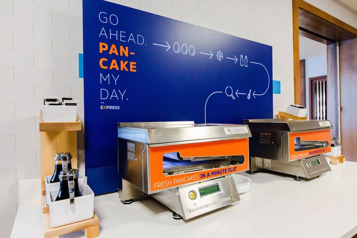 Breakfast/Coffee Service 52 of 74