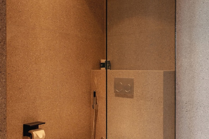 Room 25 of 34