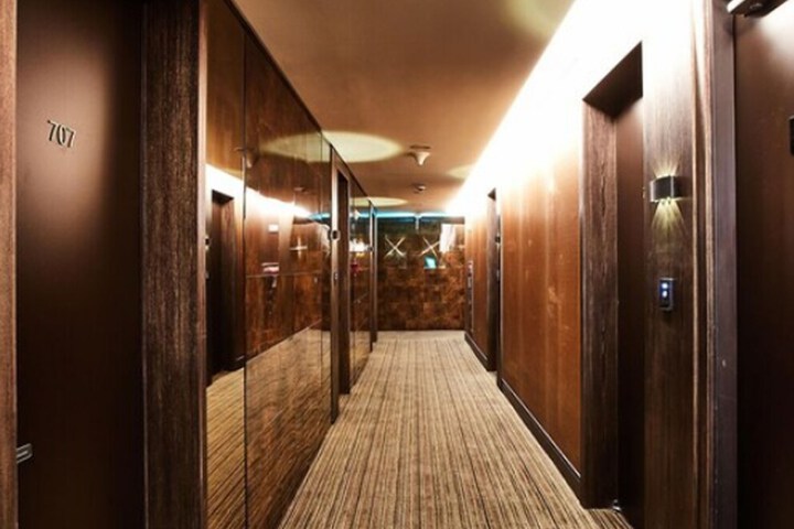 Ballroom/Hall 78 of 87
