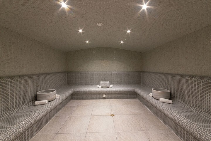 Spa 18 of 39
