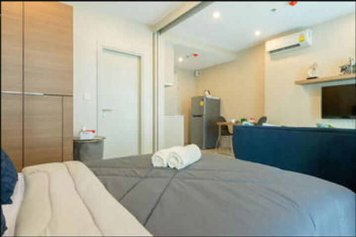 Room 11 of 24